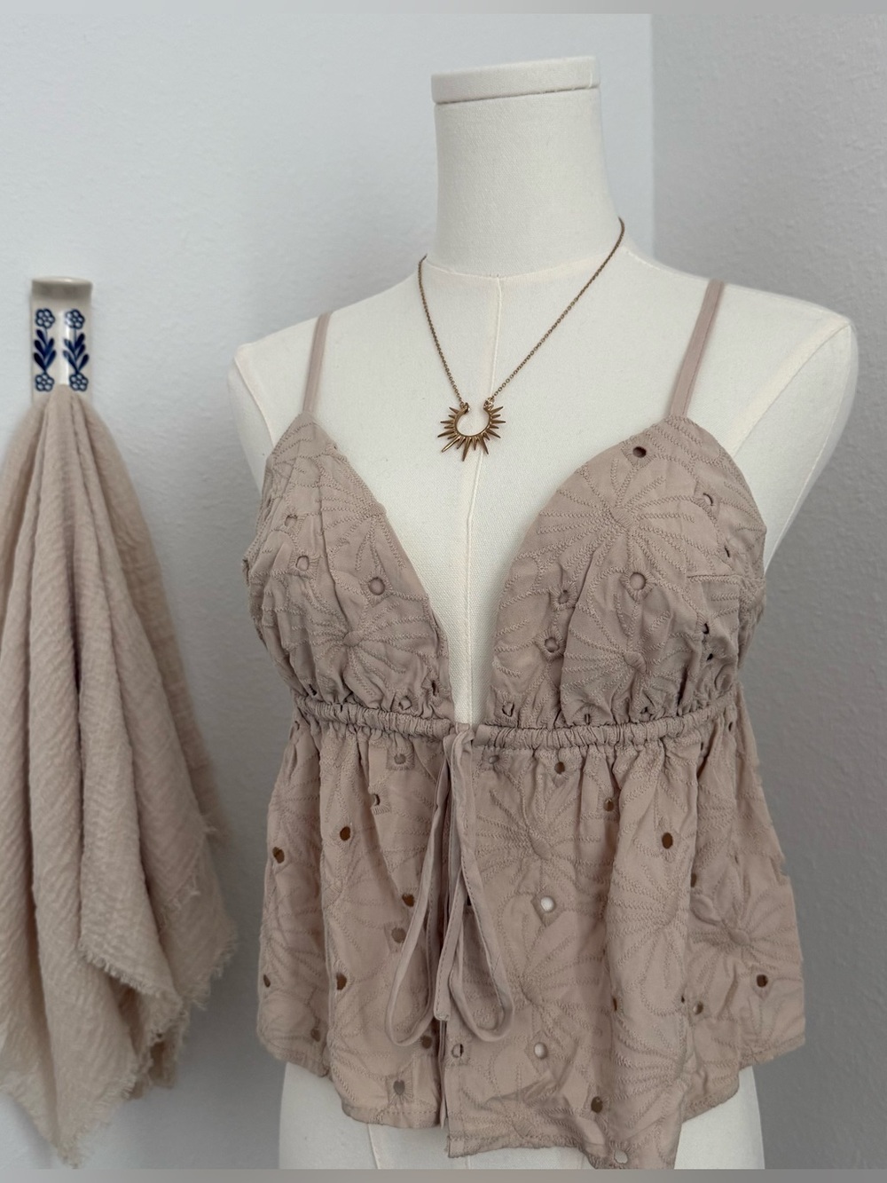 Ocean Drive Eyelet Babydoll Tank Top Women’s Small Boho Cottagecore Tie Front